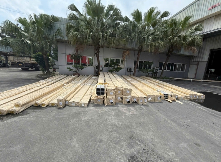 HỘP VUÔNG INOX 304/316 80 x 80 x 2.0MM