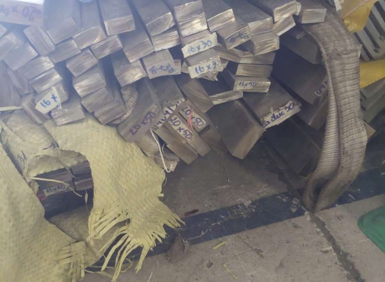 THANH LA ĐÚC 304 SỌC XƯỚC : 50 x 16 x 4000/6000MM/HL - Stainless Steel Bar Flat