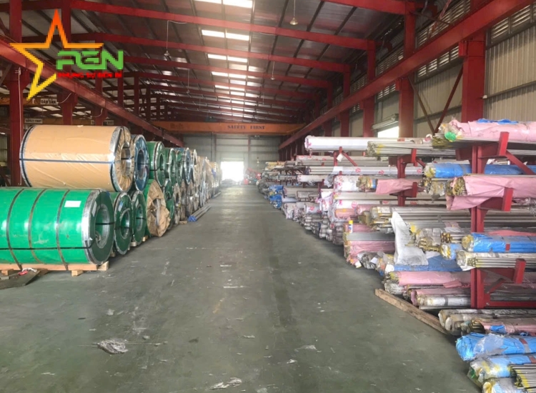 THANH LA ĐÚC 304 SỌC XƯỚC : 80 x 4.0 x 4000/6000MM/HL- LẬP LÀ INOX - Stainless Steel Bar Flat