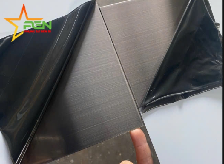 TẤM INOX XƯỚC ĐEN