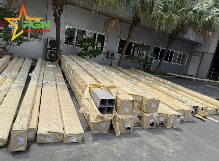 HỘP VUÔNG INOX 304/316 150  x 150 x 7.0mm