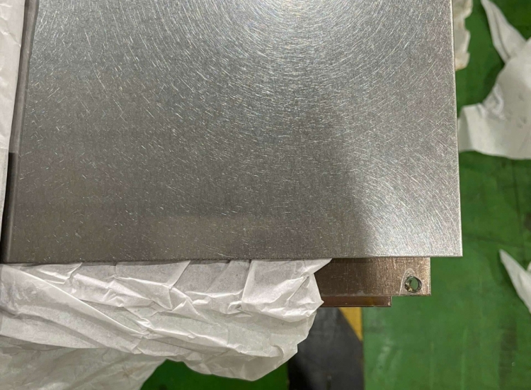 TẤM INOX XƯỚC RỐI TRẮNG